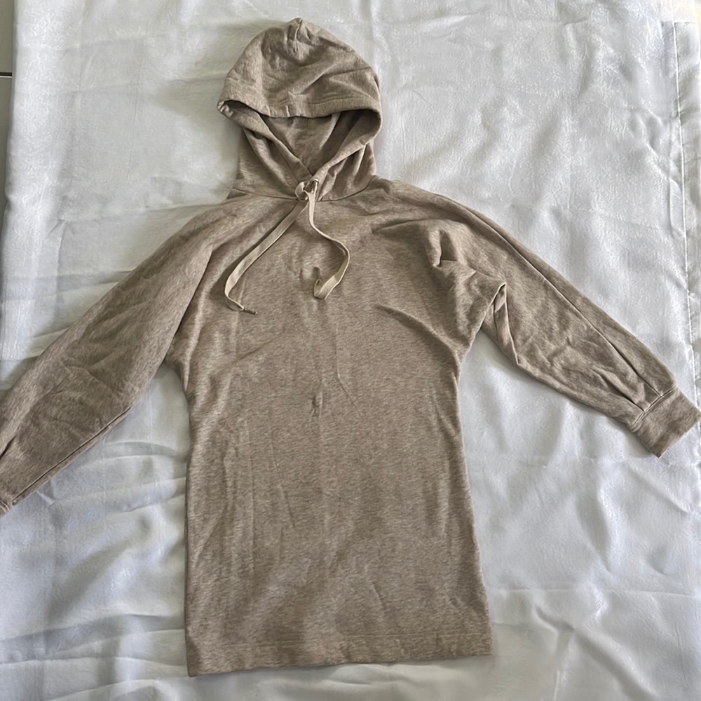 H&M hoodie. Cream color. Size small